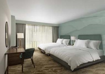 Queen Room 